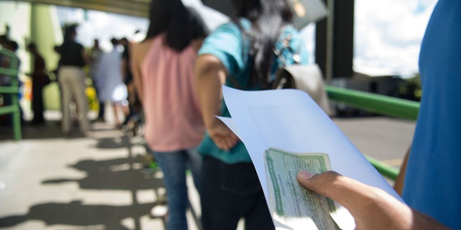 Veja o que o eleitor pode usar e o que é proibido ao votar