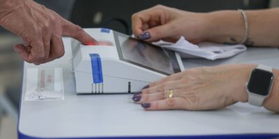 Zanin determina: prorrogação até 19h vale só onde urnas não fecharam
